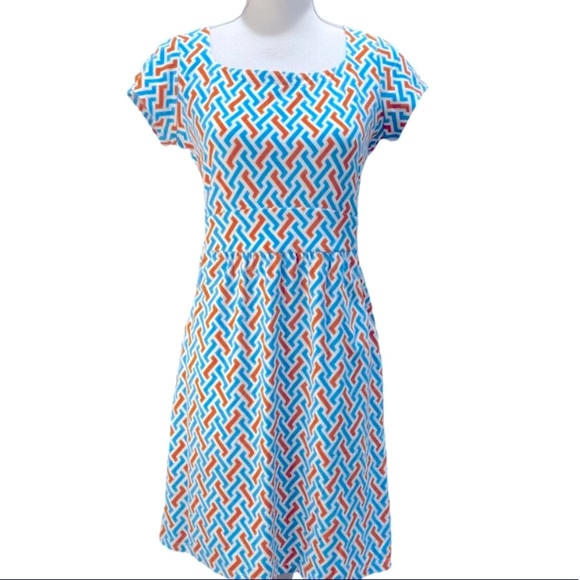 J. McLaughlin Dresses & Skirts - J. McLaughlin Emma Dress Geometric Print Size Medium